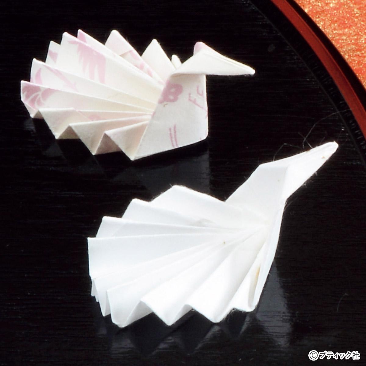 簡単 割りばしの箸袋や折り紙で作れる白鳥の箸置きの折り方 ぬくもり