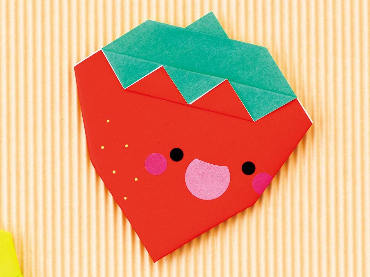折り紙 子どもに人気 簡単かわいい平面のいちごの折り方 ぬくもり
