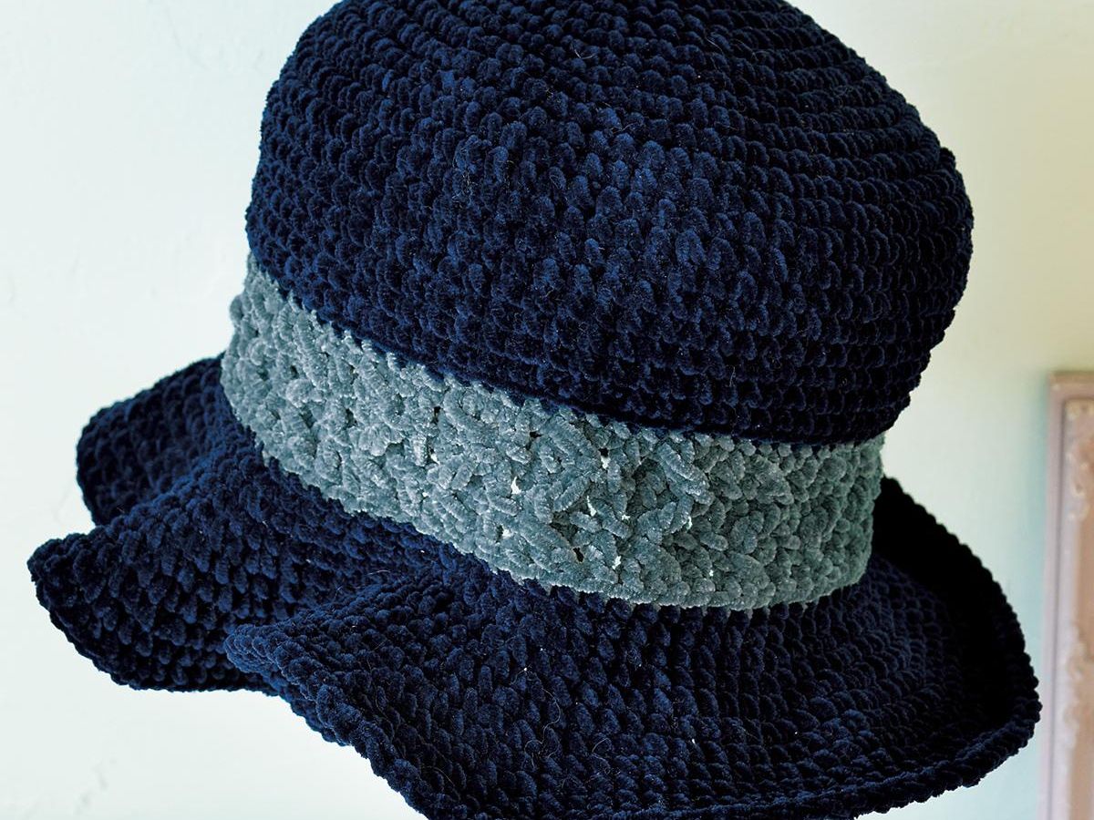フリルのつばがかわいい 手編みの帽子 の作り方 ぬくもり