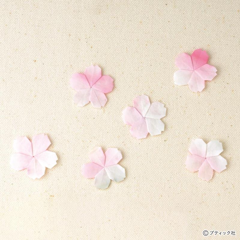 「桜の花びら」の作り方│ウォールステッカーみたいに綺麗！