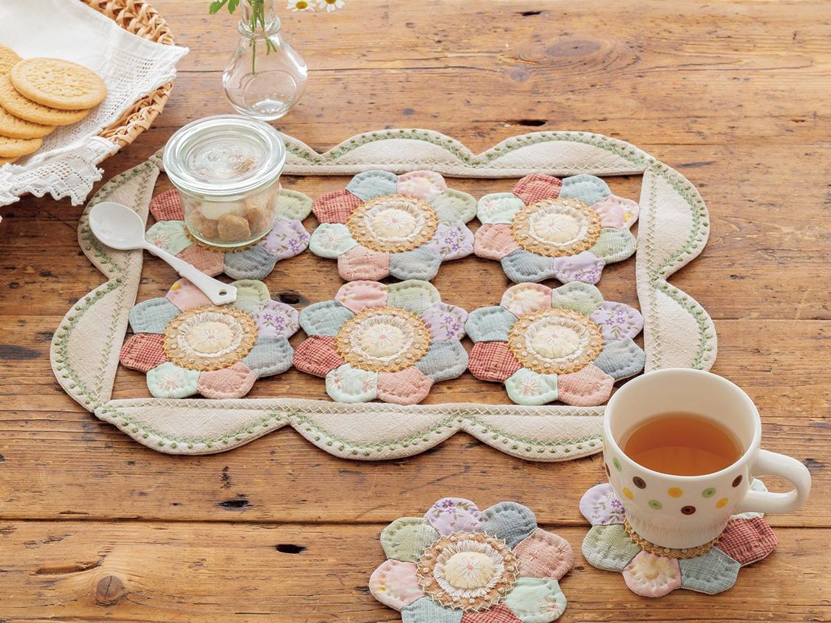 パッチワーク「花モチーフのマットとコースター」の作り方｜ぬくもり