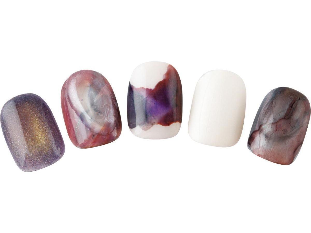 おしゃれな「モード系やひと癖あるシンプルネイル」公開！｜ぬくもり