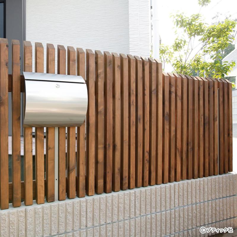 木の温もりが優しい！「玄関の格子壁」の作り方