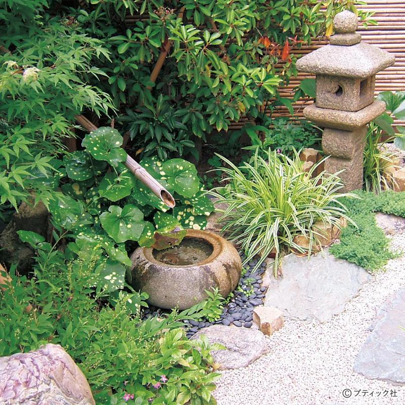和庭の添景物「灯籠（とうろう）」を解説