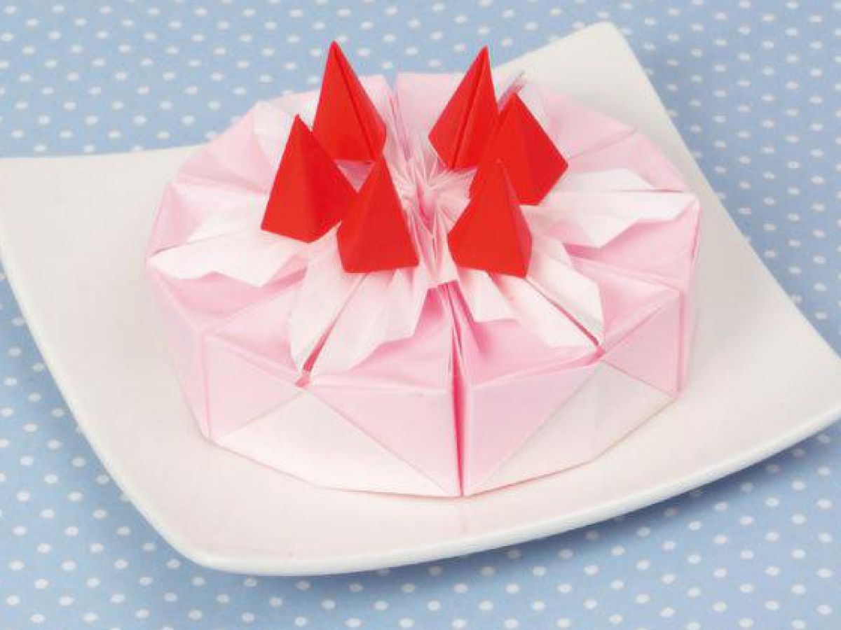 子どもが喜ぶ折り紙 いちごのショートケーキの折り方 ぬくもり