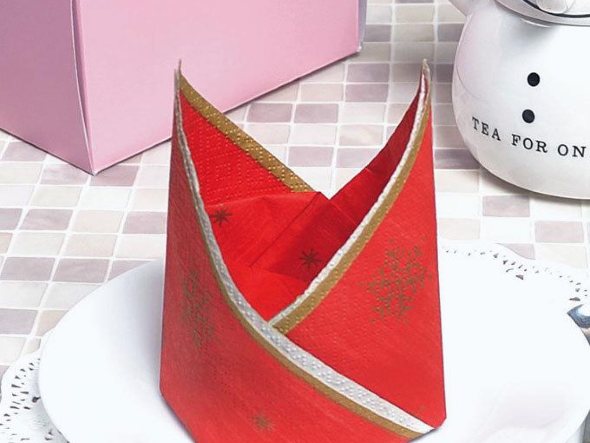 簡単 ナプキンの折り方 王冠 クリスマスパーティーにもおすすめ ぬくもり