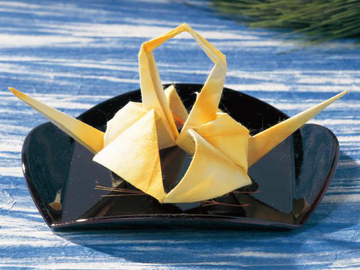 折り鶴 作り方 折り紙で鶴のポチ袋 お年玉袋 の折り方 正月に簡単な作り方