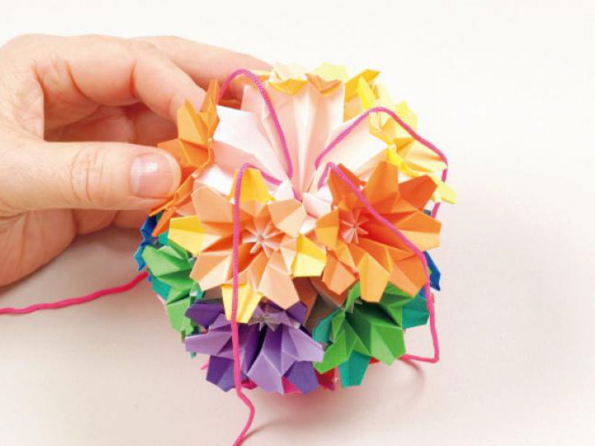 折り紙 Origami 折り紙のくすだまの作り方 組み立て方 ぬくもり